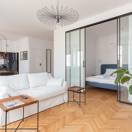 Designer Apartment In The Central ワルシャワ エクステリア 写真