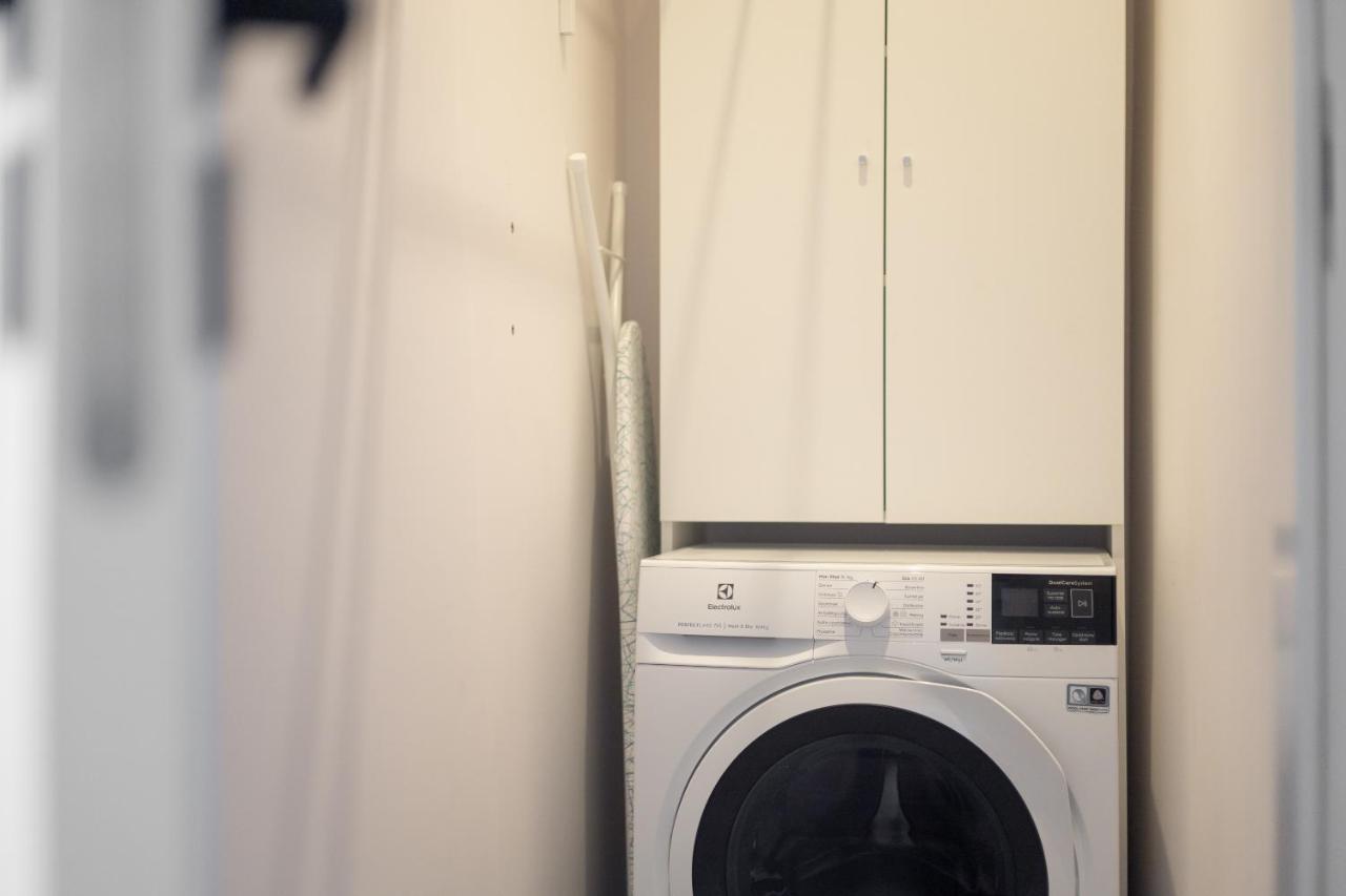 Designer Apartment In The Central ワルシャワ エクステリア 写真