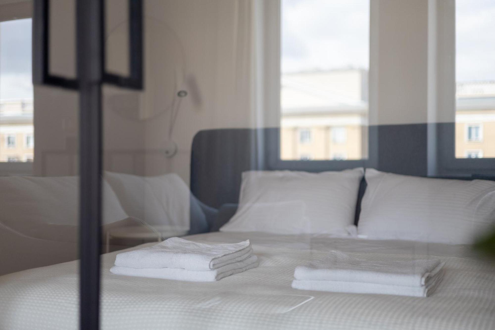 Designer Apartment In The Central ワルシャワ エクステリア 写真